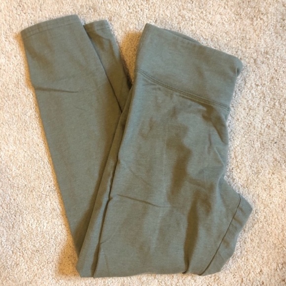 AERIE LEGGINGS - Picture 2 of 3